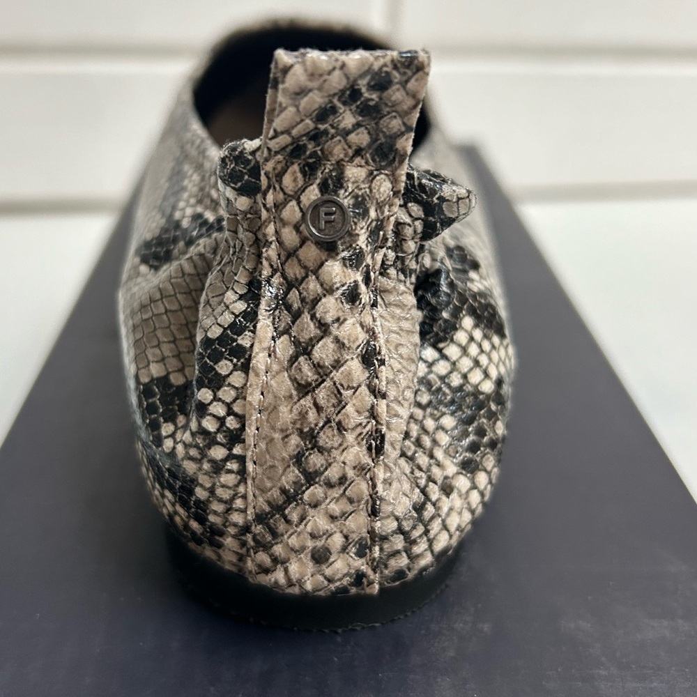 French Connection "The Emme" snake print ballet flats size 10/11 - Picture 5 of 7